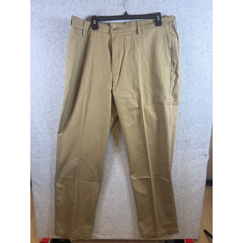 Dockers Signature Khaki Classic Fit Pants Mens 36x32 Tan Iron Free Stretch NWT